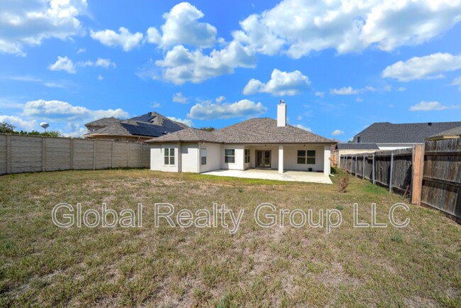 Building Photo - 2675 Fairwood Dr