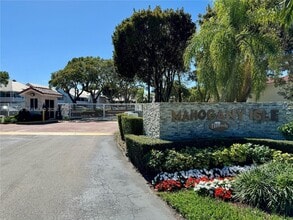 Building Photo - 10441 Mahogany Key Cir