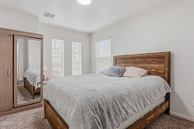 Building Photo - 15252 Apex Ct