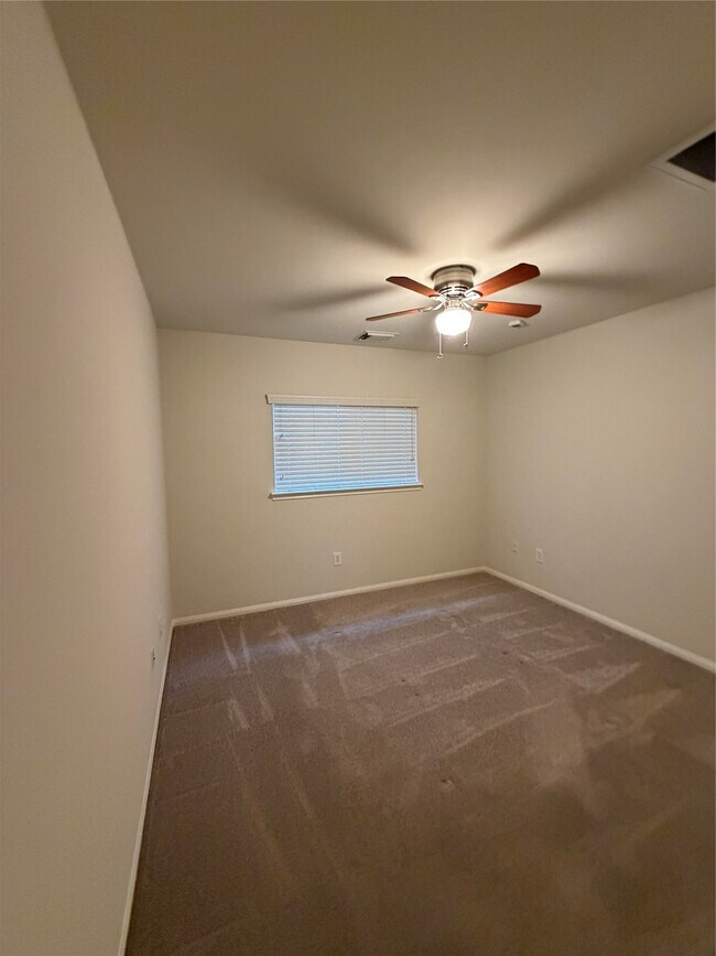 Building Photo - 31 W Spindle Tree Cir