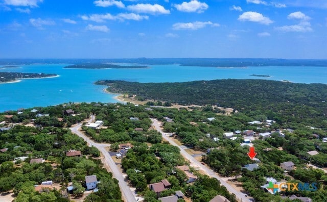 Building Photo - 420 Lake Forest