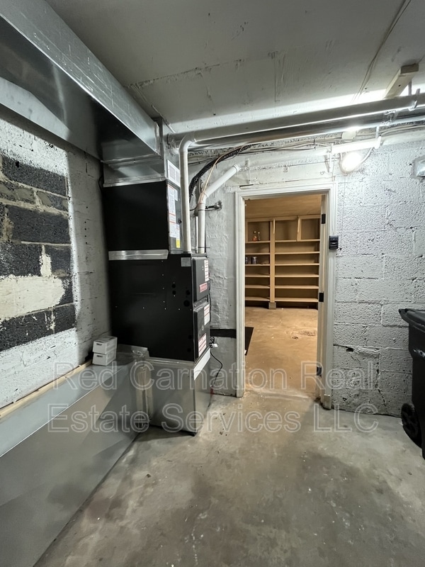 Building Photo - 1434 Antoinette Ave