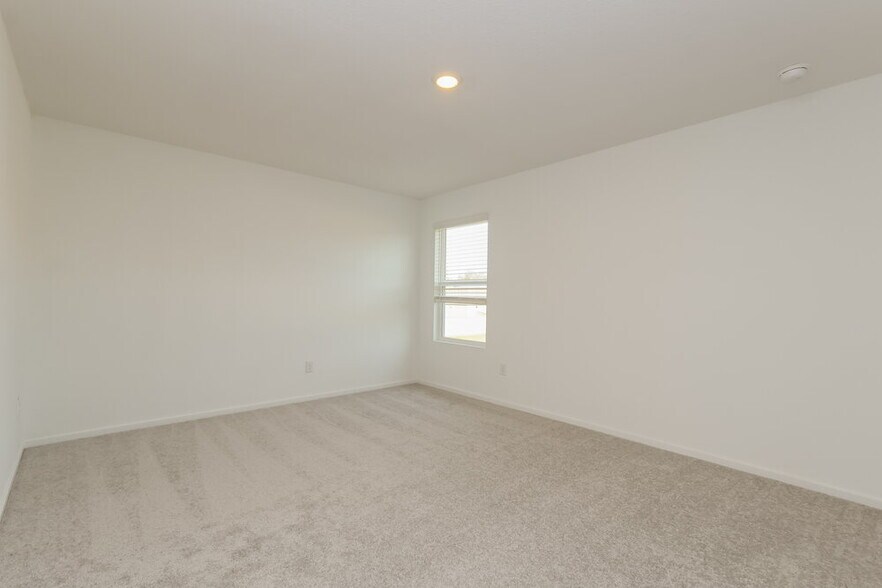 Building Photo - 15298 Abella Dr