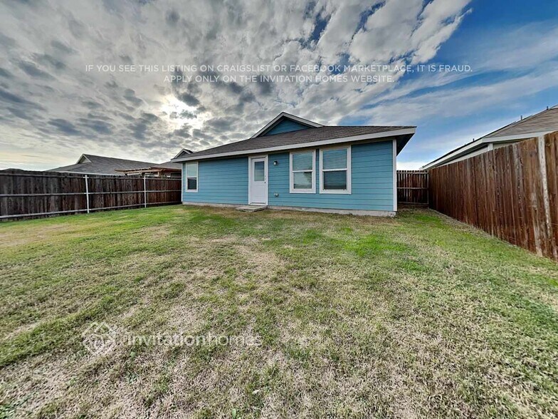 Building Photo - 512 Autumnwood Way