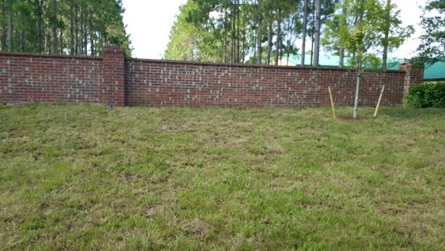 Building Photo - 1065 Vinsetta Cir