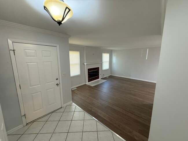 Building Photo - 1007 Bayshore Dr