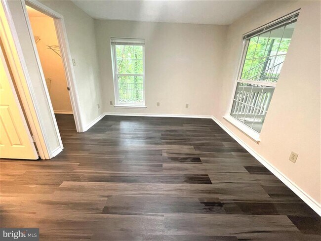 Building Photo - 1505 Lincoln Way
