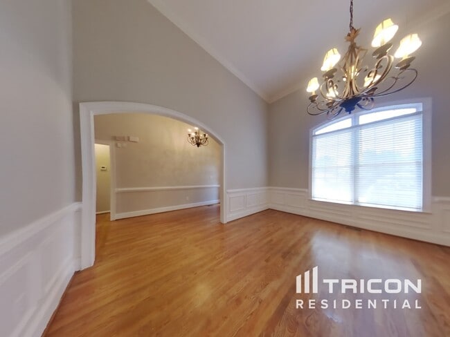 Building Photo - 3902 Ruby Way