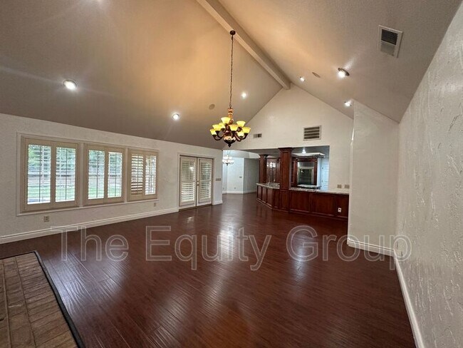 Building Photo - 5503 W Sweet Dr