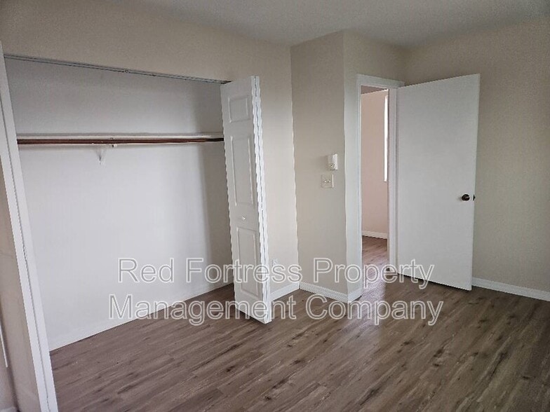 Building Photo - 17306 Whitewater Ct