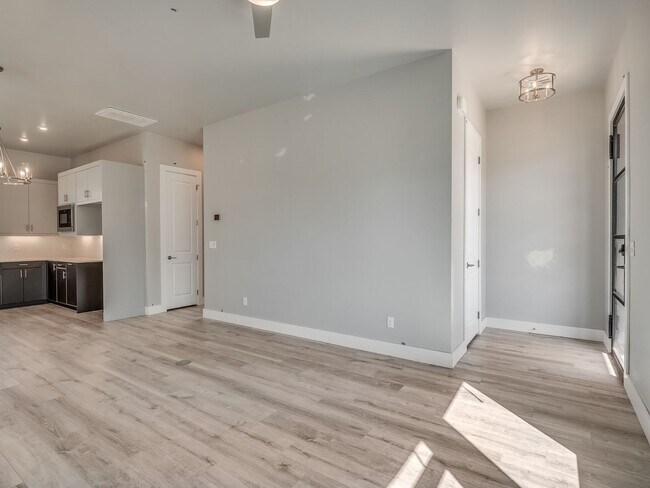 Building Photo - Beautiful New Construction Home in Edmond/...
