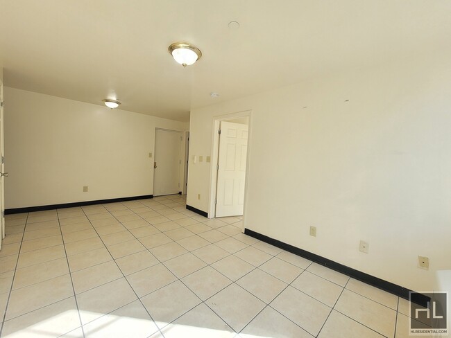 Building Photo - SHORT TERM/ 3 MO MIN on WINTHROP STREET