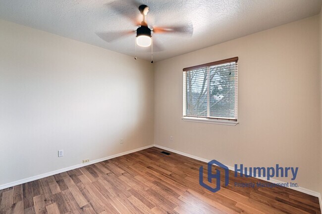 Building Photo - Great home in Meridian, close to parks, restaurants and shopping!