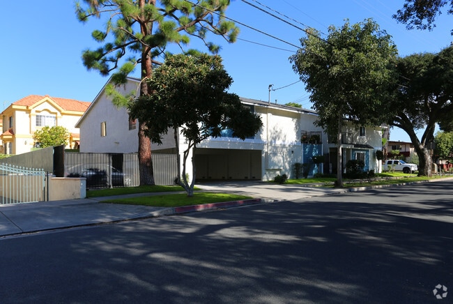 521 E Live Oak Ave. - 521-523 E. Live Oak Avenue