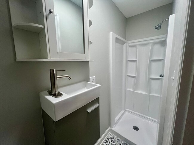 Building Photo - Lovely 3 Bedroom / 2 Bathroom Renovated Ranch Home for Rent