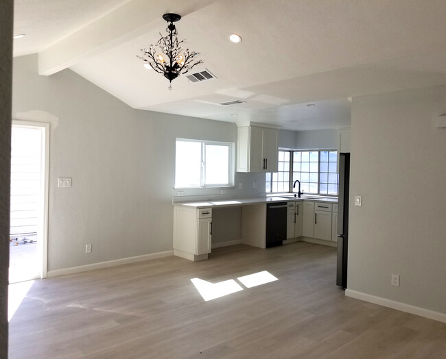 Building Photo - 3509 Baywood Cir