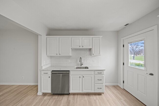 Building Photo - 1 Salem St