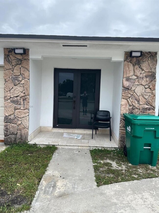 Building Photo - 4711 SW 133rd Ave