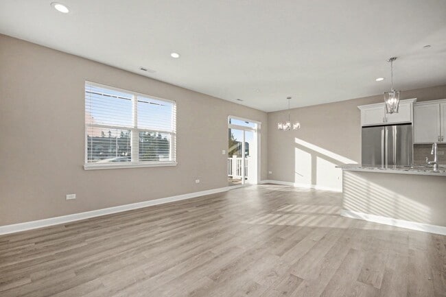 Building Photo - 253 Masters Dr