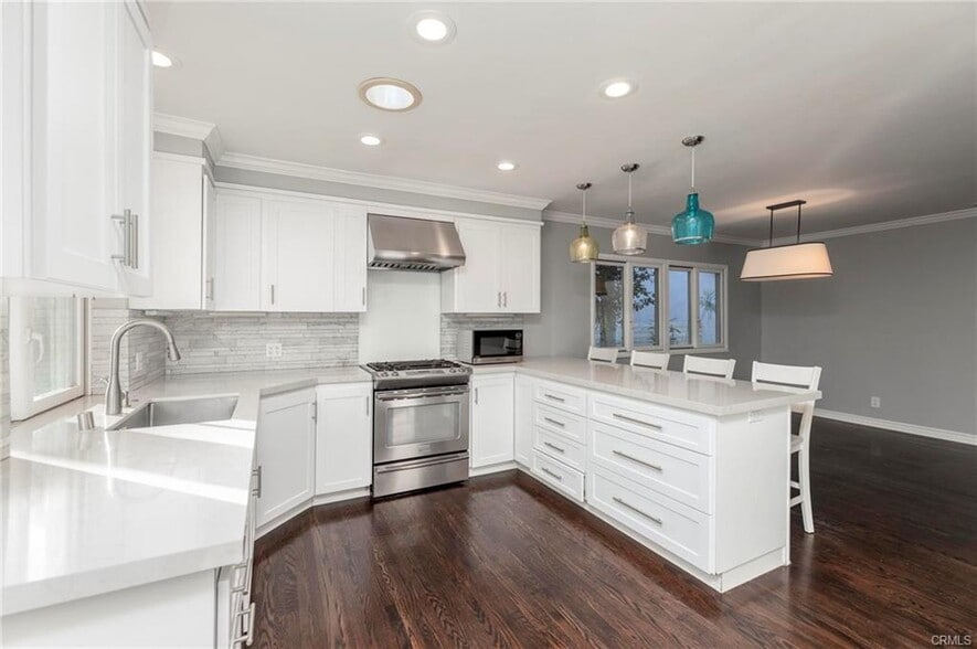 Building Photo - 1340 1st St