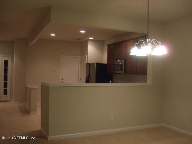 Building Photo - 7002 Roundleaf Dr