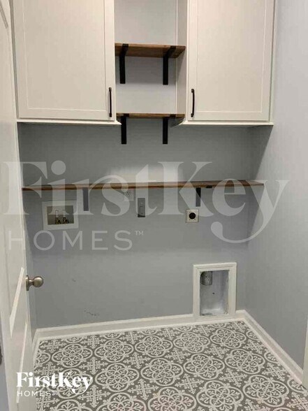 Building Photo - 447 Stonefield Cir