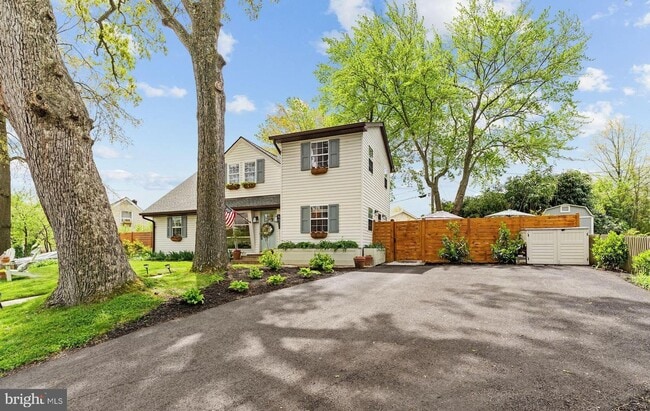 Building Photo - 6608 Cornell Dr