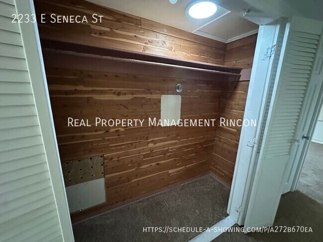 Building Photo - 2233 E Seneca St