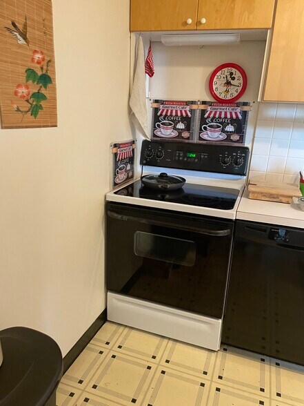 Building Photo - 1 E University Pky