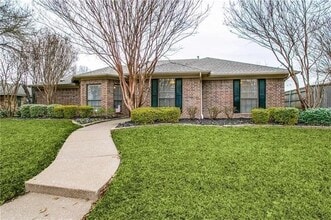 Building Photo - 249 Simmons Dr