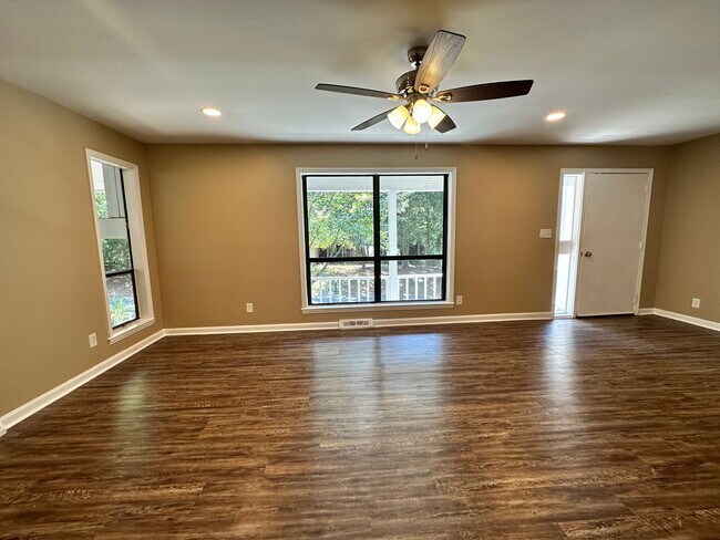 Building Photo - 16079 Molokai Dr