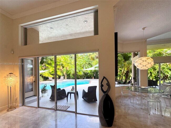 Building Photo - 375 Sabal Way