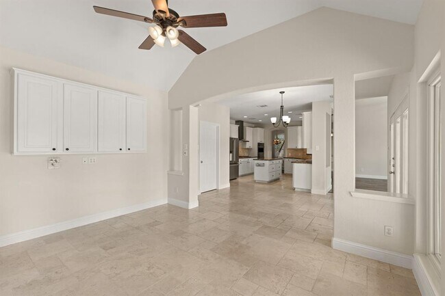 Building Photo - 5011 Tapestry Ln