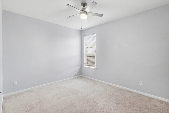Building Photo - 9407 Sea Star Ln