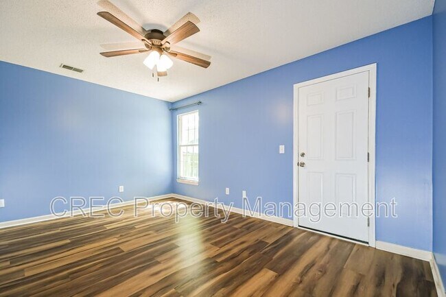 Building Photo - 207 Lynton Ct