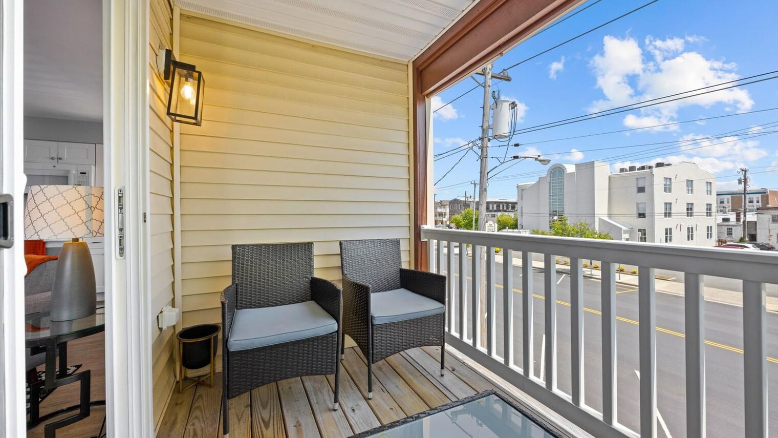 Building Photo - 714 West Ave