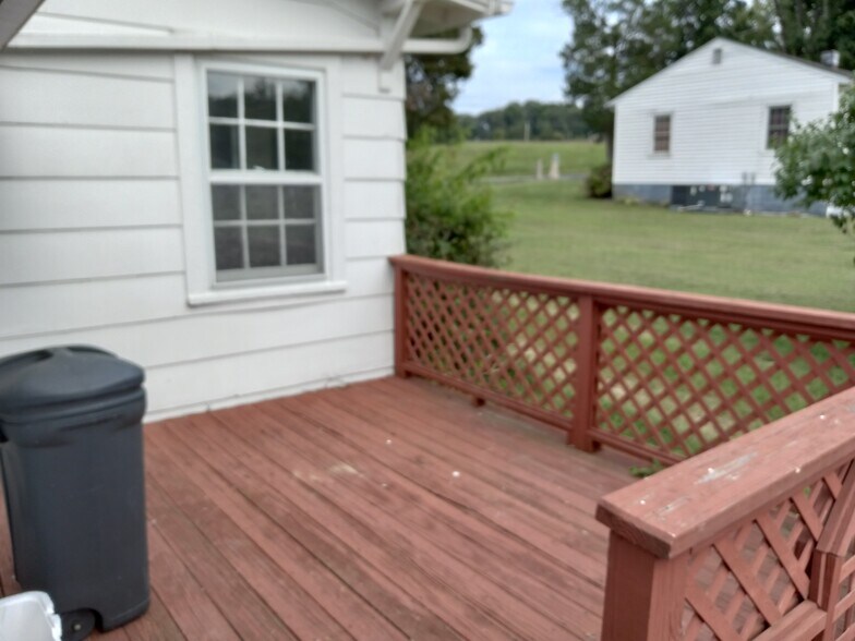 Building Photo - 2827 Wilkinson Pike