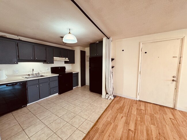 Building Photo - 14B Mayberry Dr