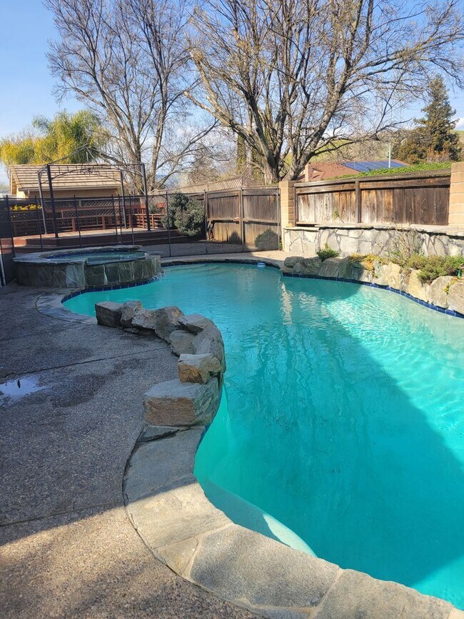 Building Photo - 3168 Orchard View Dr