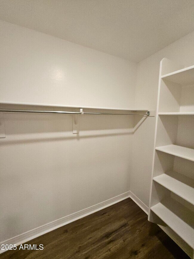 Building Photo - 40537 W Helen Ct