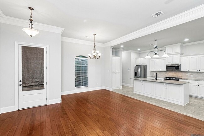 Building Photo - 8231 Valencia Ct