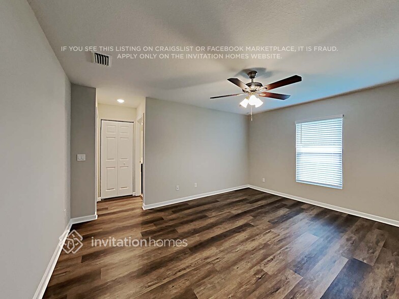 Building Photo - 4580 SW Darwin Blvd