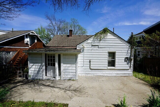 Building Photo - 2109 12th Ave S