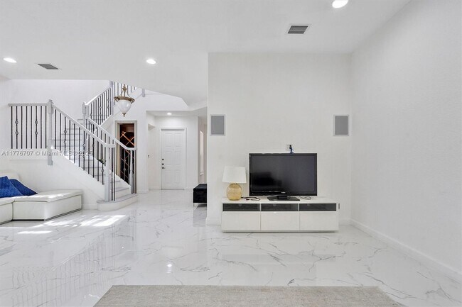 Building Photo - 1382 Harbor View W