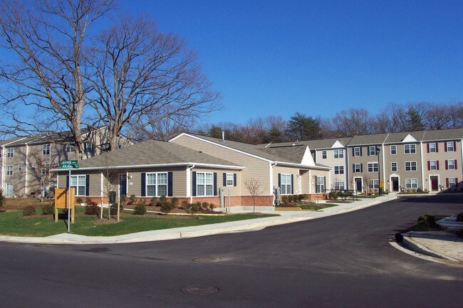 Primary Photo - Homes at the Glen
