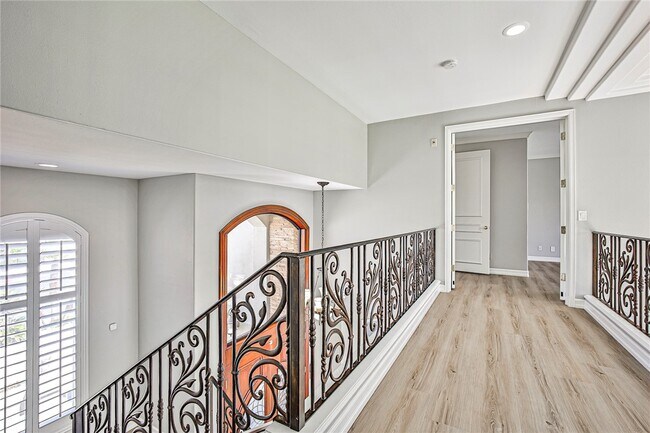 Building Photo - 3137 Beach View Ct