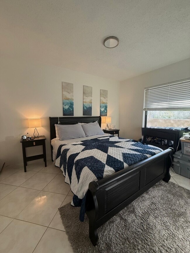 Building Photo - 3050 NW 42nd Ave