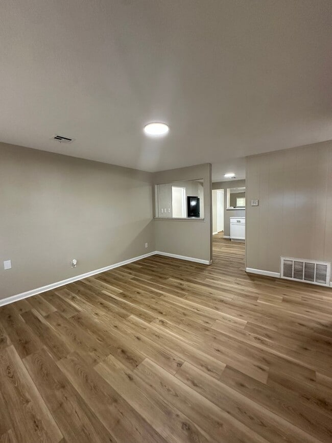 Building Photo - Modern Updates Meet Comfort in This Move-In Ready 3BR Home. Available for Rent or Rent To Own!