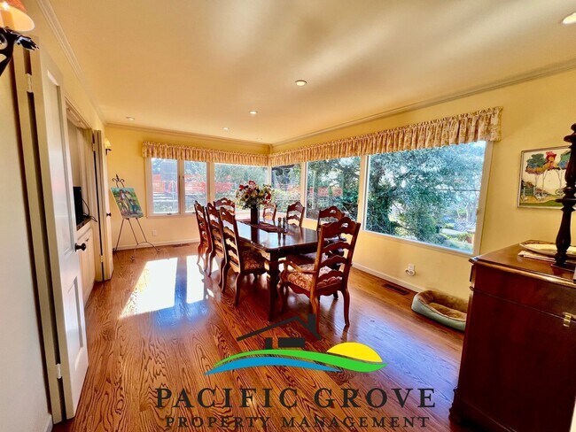 Building Photo - Lovely Ocean View Home Available NOW!