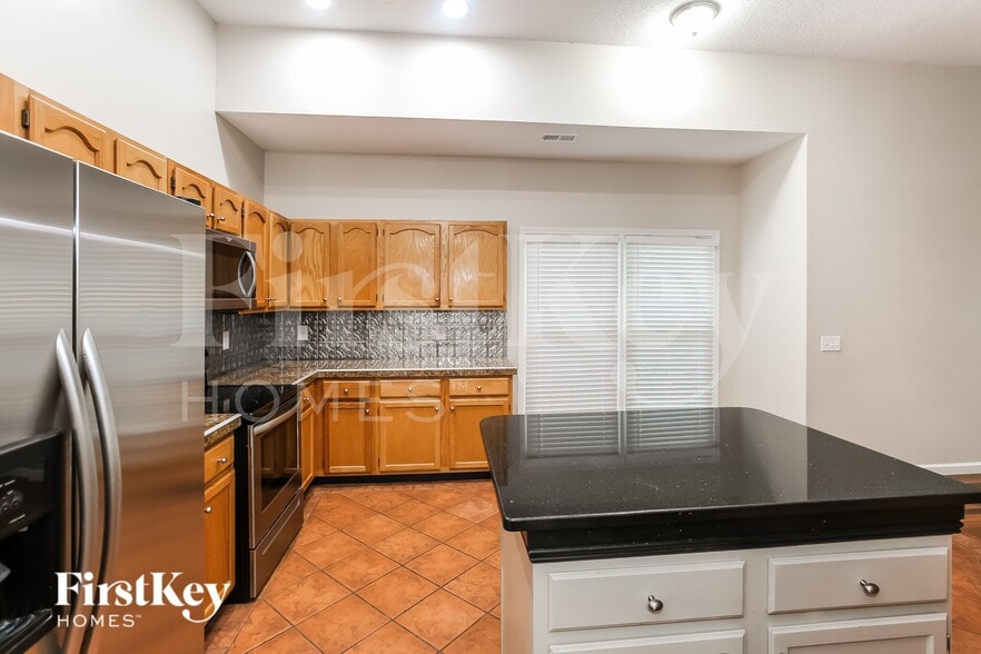 Building Photo - 6509 Mimosa St